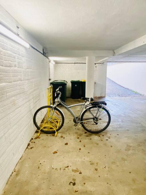 The Sunny ¤ Terrasse ¤ Proche Centre ¤ Parking ¤ Wifi Appartement Amiens Buitenkant foto