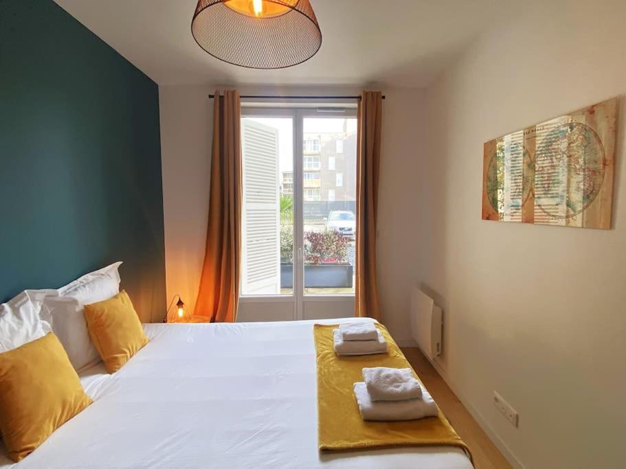 The Sunny ¤ Terrasse ¤ Proche Centre ¤ Parking ¤ Wifi Appartement Amiens Buitenkant foto