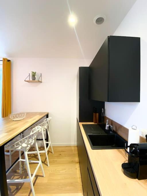 The Sunny ¤ Terrasse ¤ Proche Centre ¤ Parking ¤ Wifi Appartement Amiens Buitenkant foto