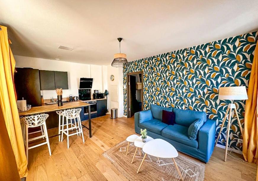 The Sunny ¤ Terrasse ¤ Proche Centre ¤ Parking ¤ Wifi Appartement Amiens Buitenkant foto